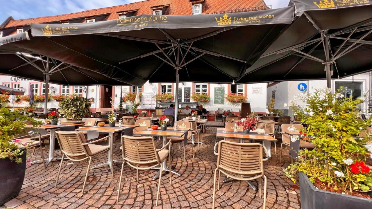 Hotel Zu Den Drei Kronen Seligenstadt Exterior photo